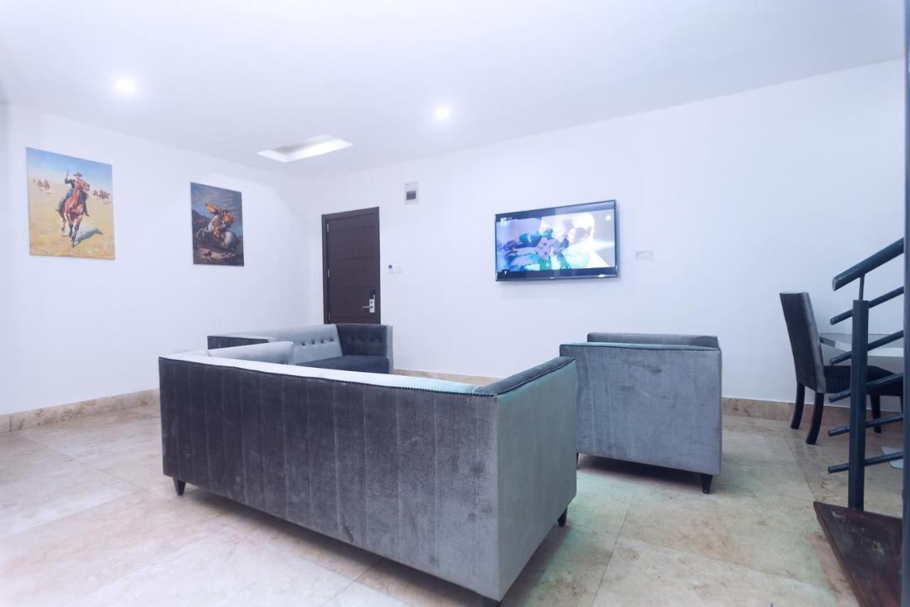Caesar'S Luxury Hotel Леки Екстериор снимка