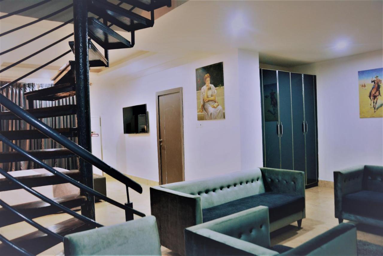 Caesar'S Luxury Hotel Леки Екстериор снимка