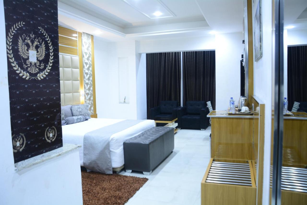 Caesar'S Luxury Hotel Леки Екстериор снимка