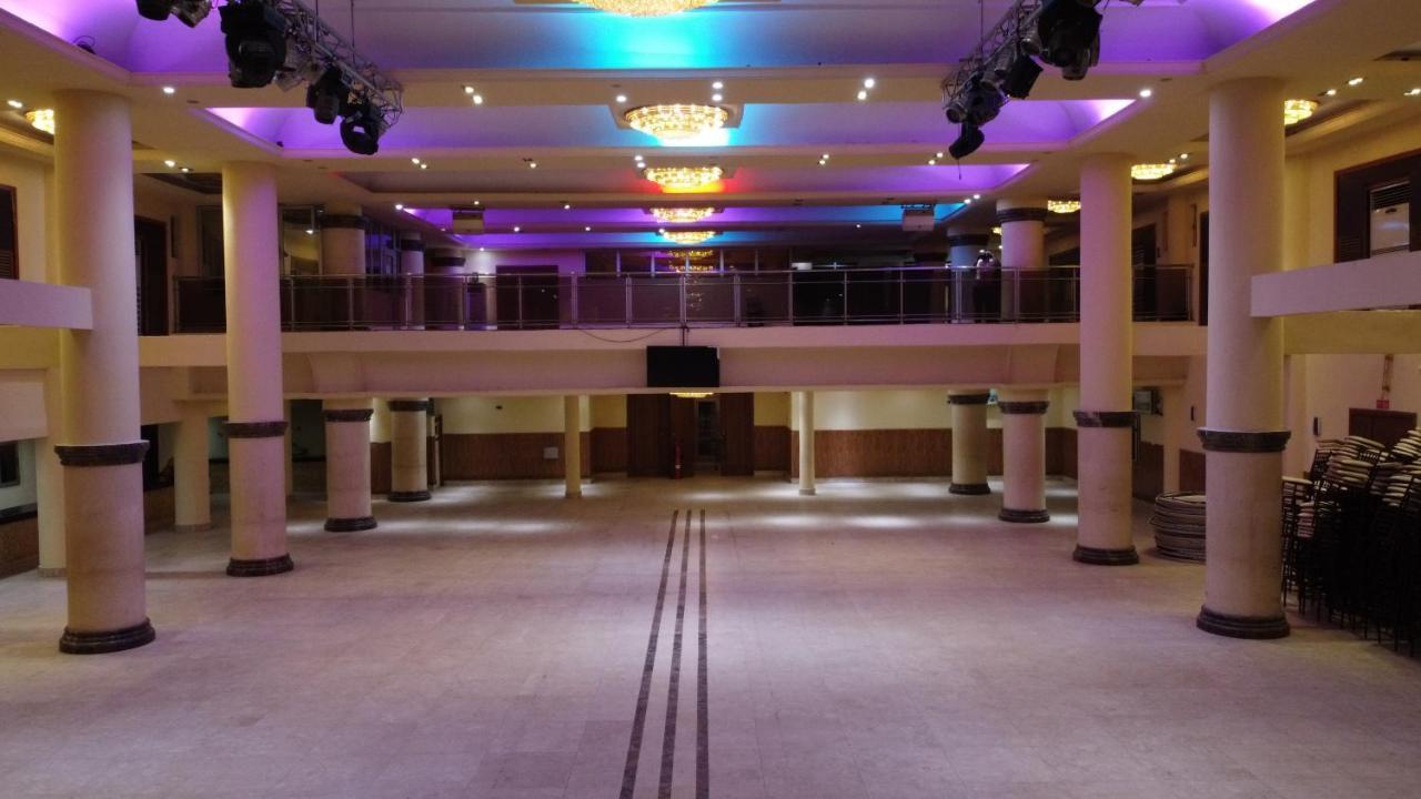 Caesar'S Luxury Hotel Леки Екстериор снимка