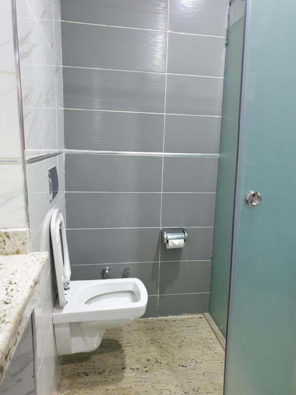Caesar'S Luxury Hotel Леки Екстериор снимка