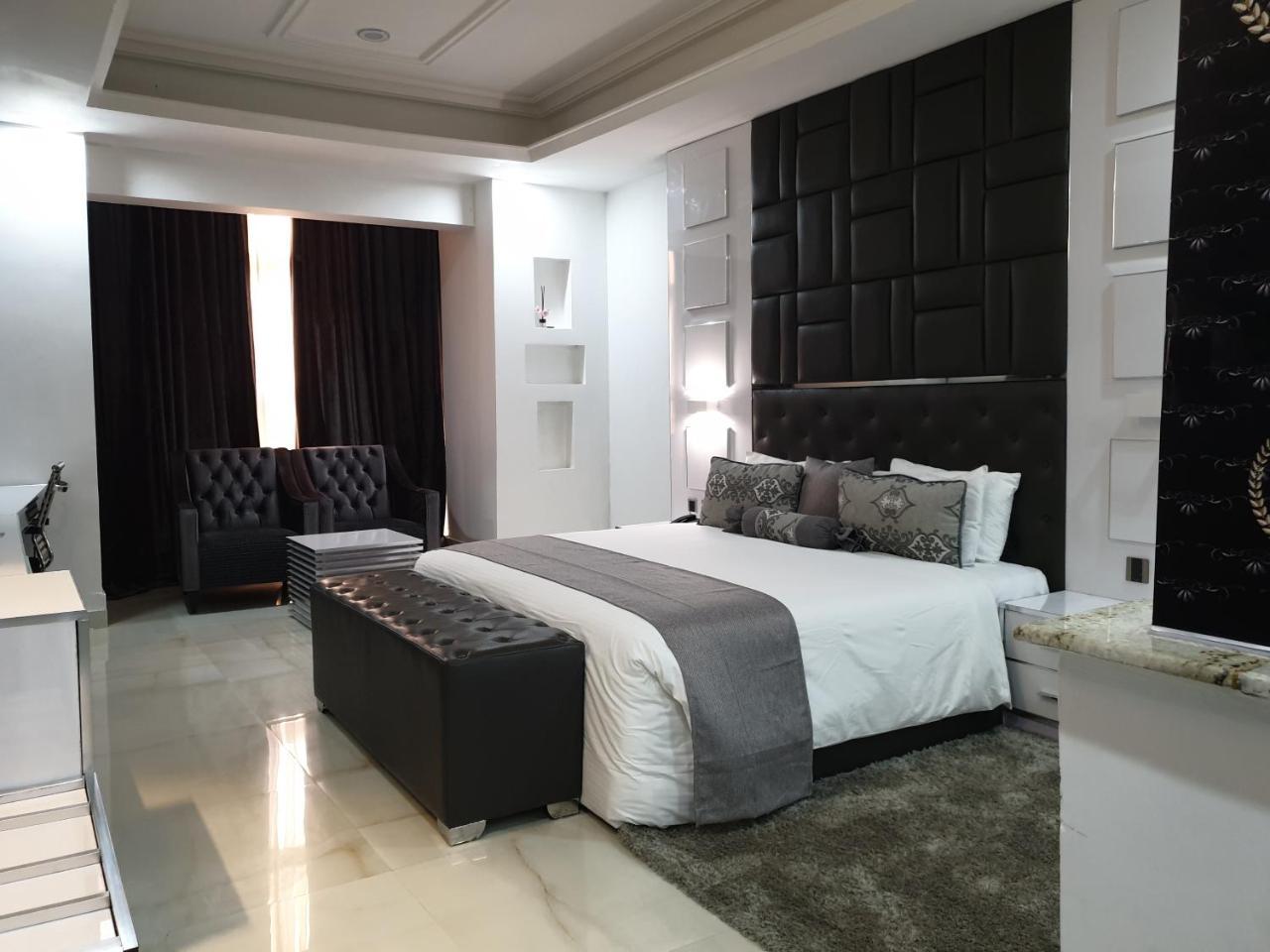 Caesar'S Luxury Hotel Леки Екстериор снимка