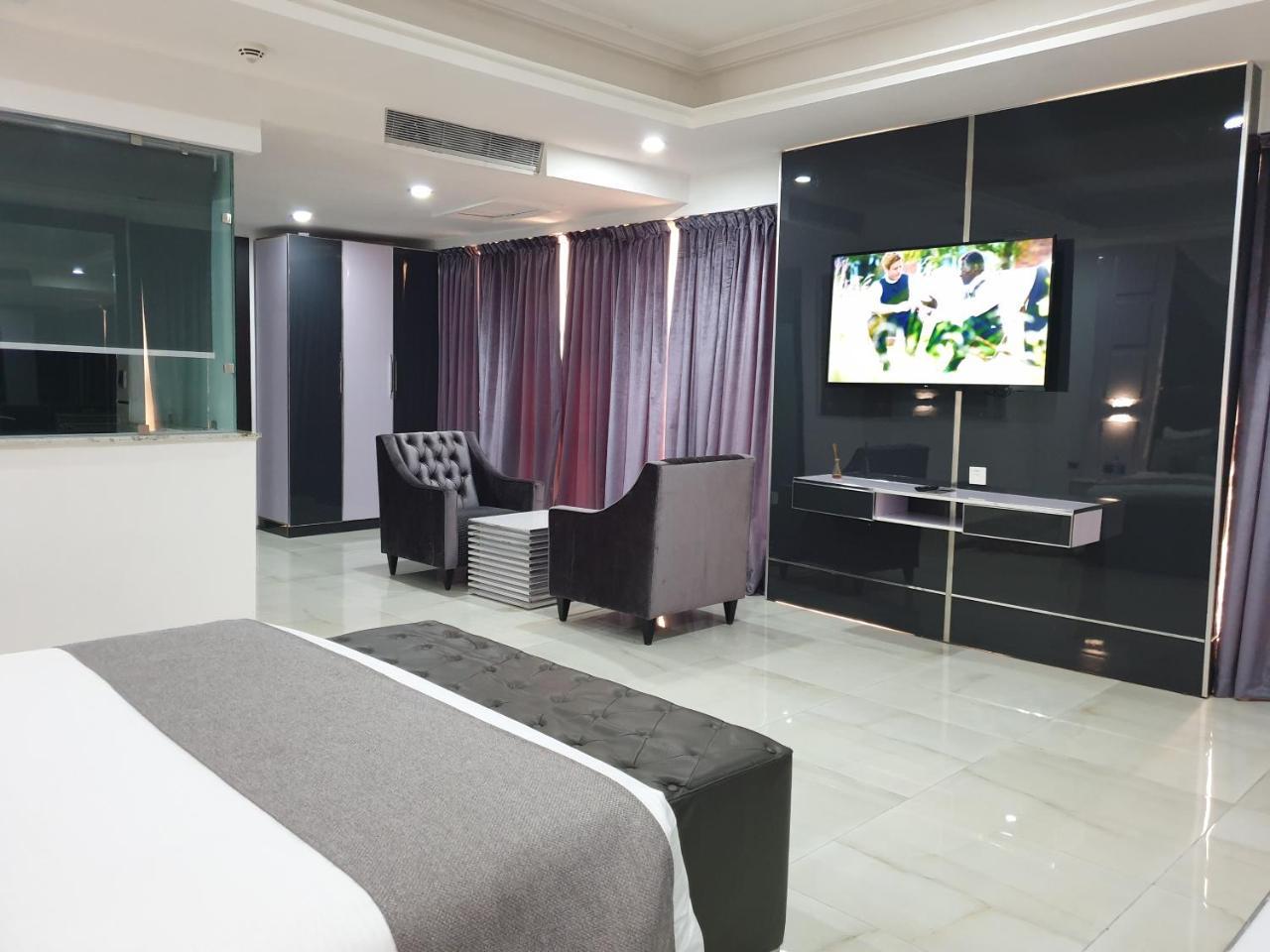Caesar'S Luxury Hotel Леки Екстериор снимка